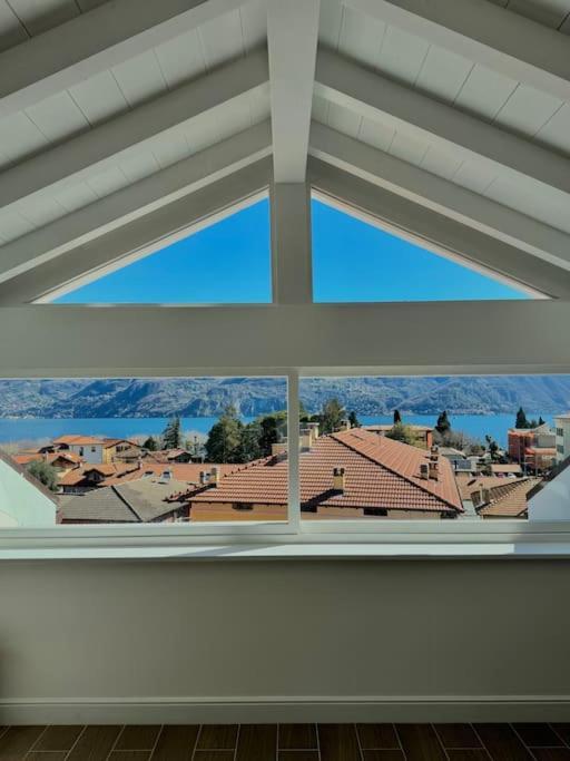 Apt. Aries - Penthouse Menaggio Bagian luar foto