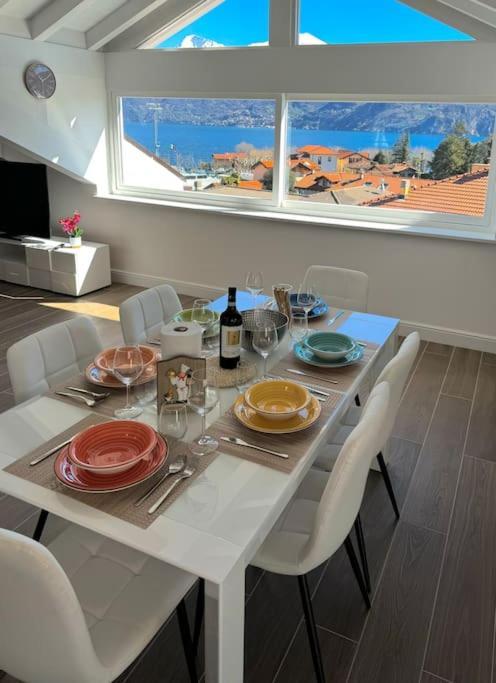 Apt. Aries - Penthouse Menaggio Bagian luar foto