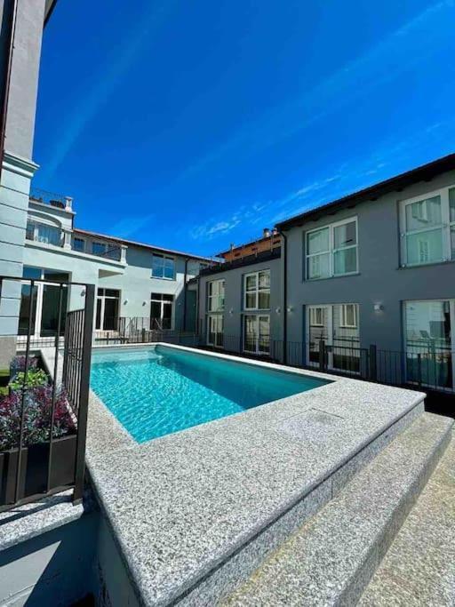 Apt. Aries - Penthouse Menaggio Bagian luar foto