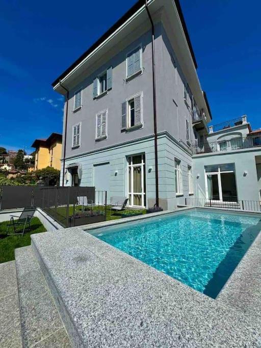 Apt. Aries - Penthouse Menaggio Bagian luar foto